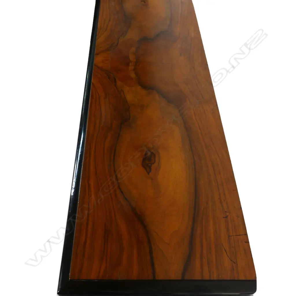 A Victorian walnut pier cabinet, Image 1++