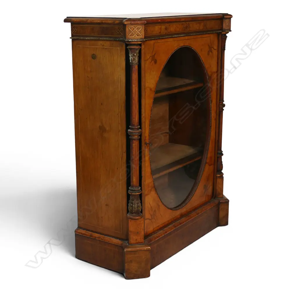 A Victorian walnut pier cabinet, Image 1++