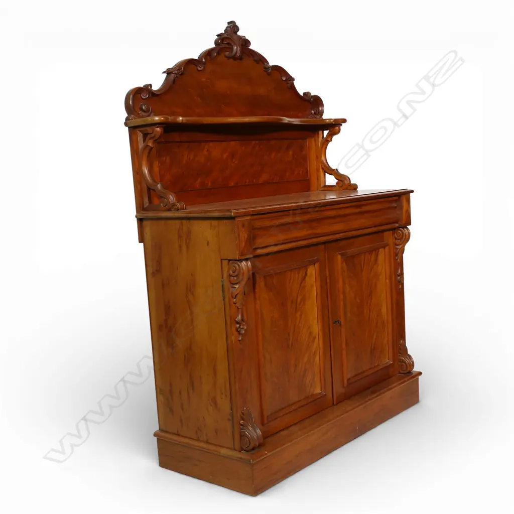 A good 19thC solid mottled colonial kauri chiffonier, Image 1++