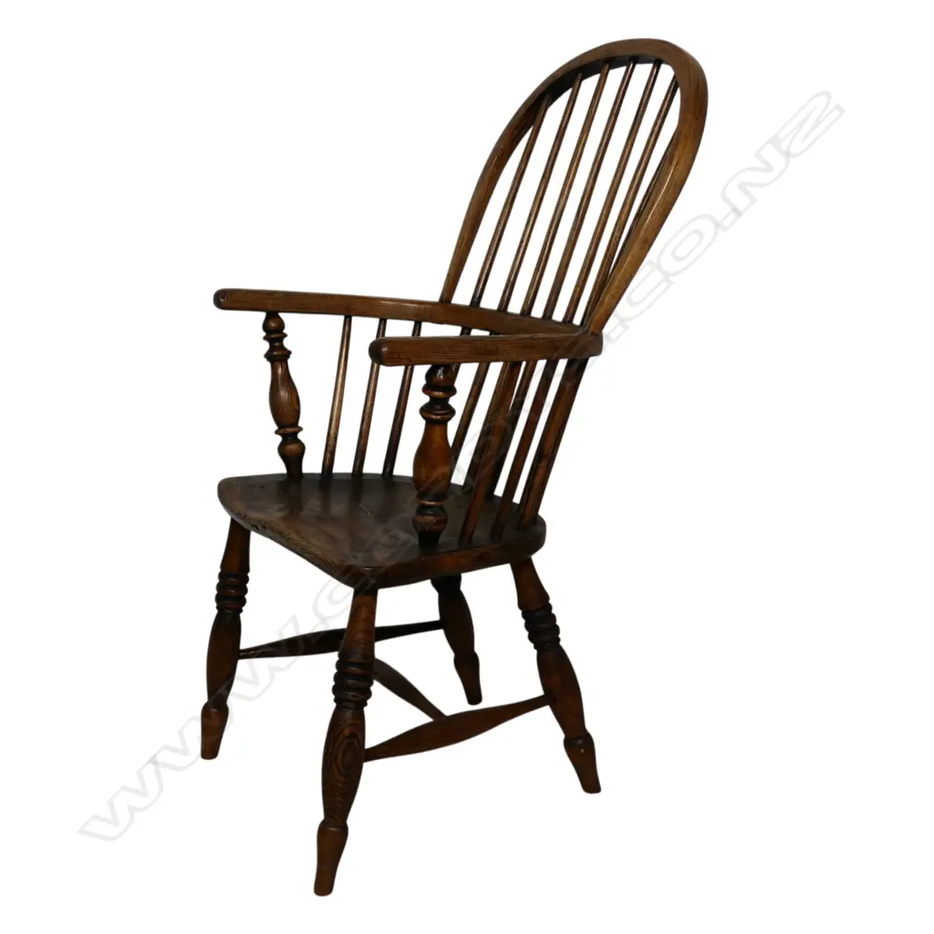 A George III elm high stick back Windsor armchair, Image 1++