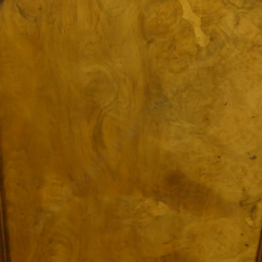 A Victorian burr walnut bookcase cabinet, Image 1++