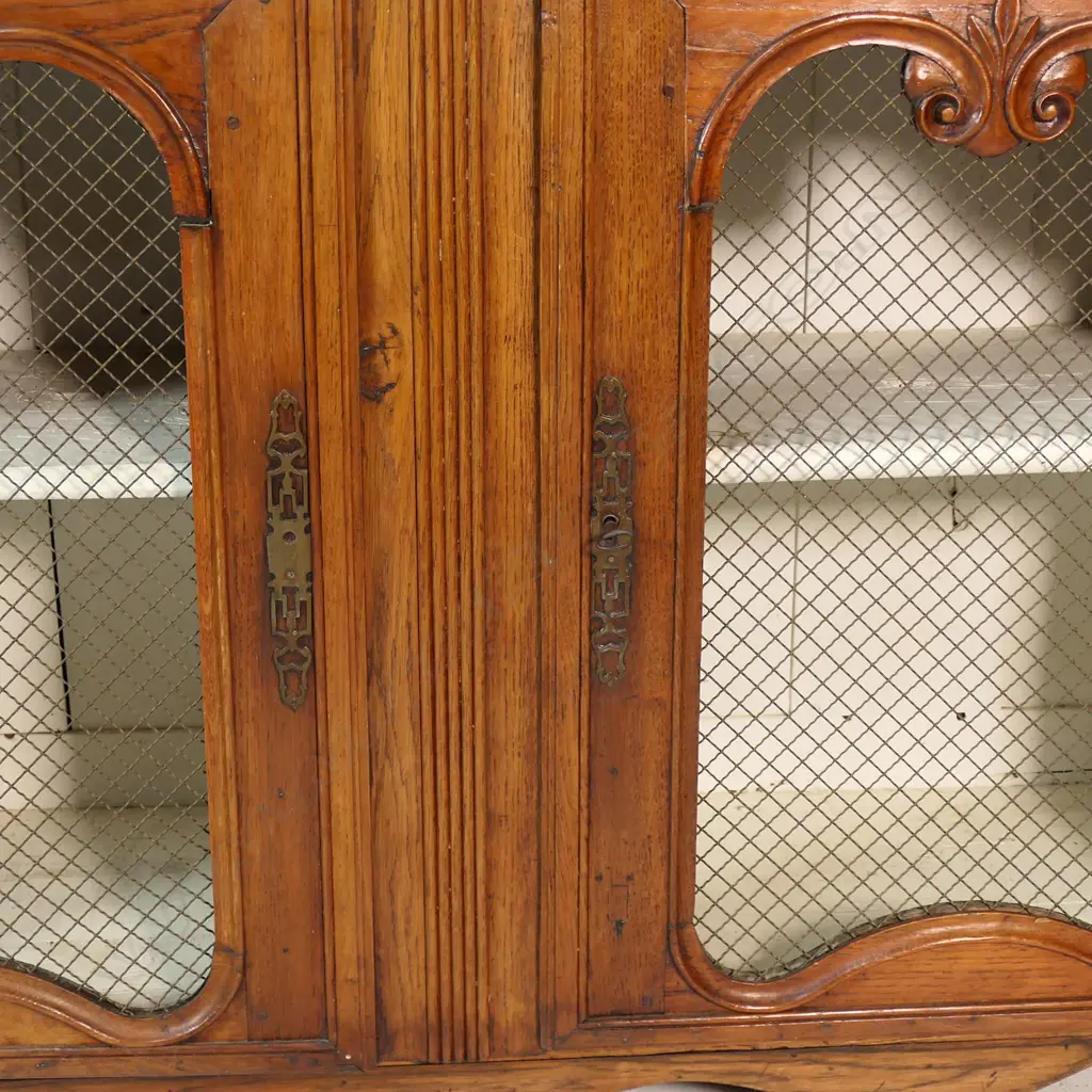 A 19thC French oak buffet, Image 1++