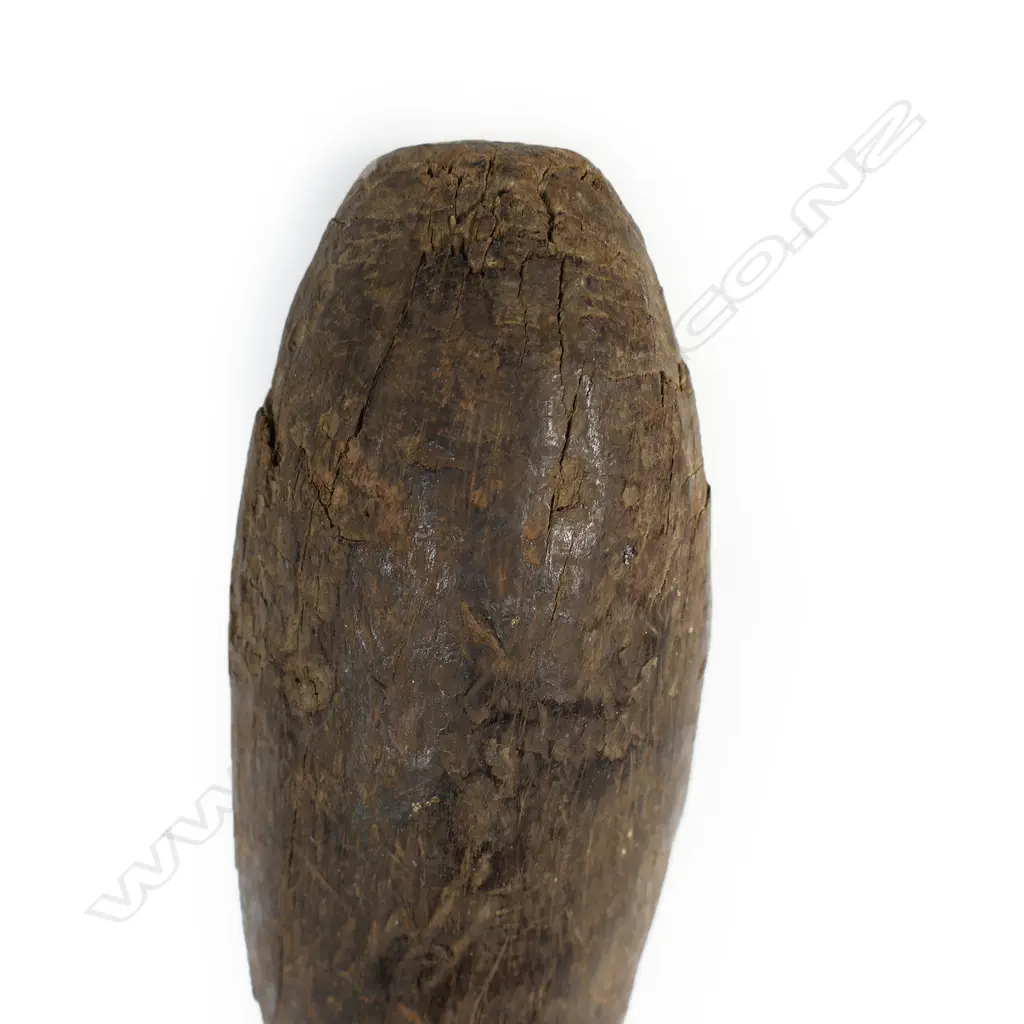 A Māori pre-European wooden pounder, Image 1++