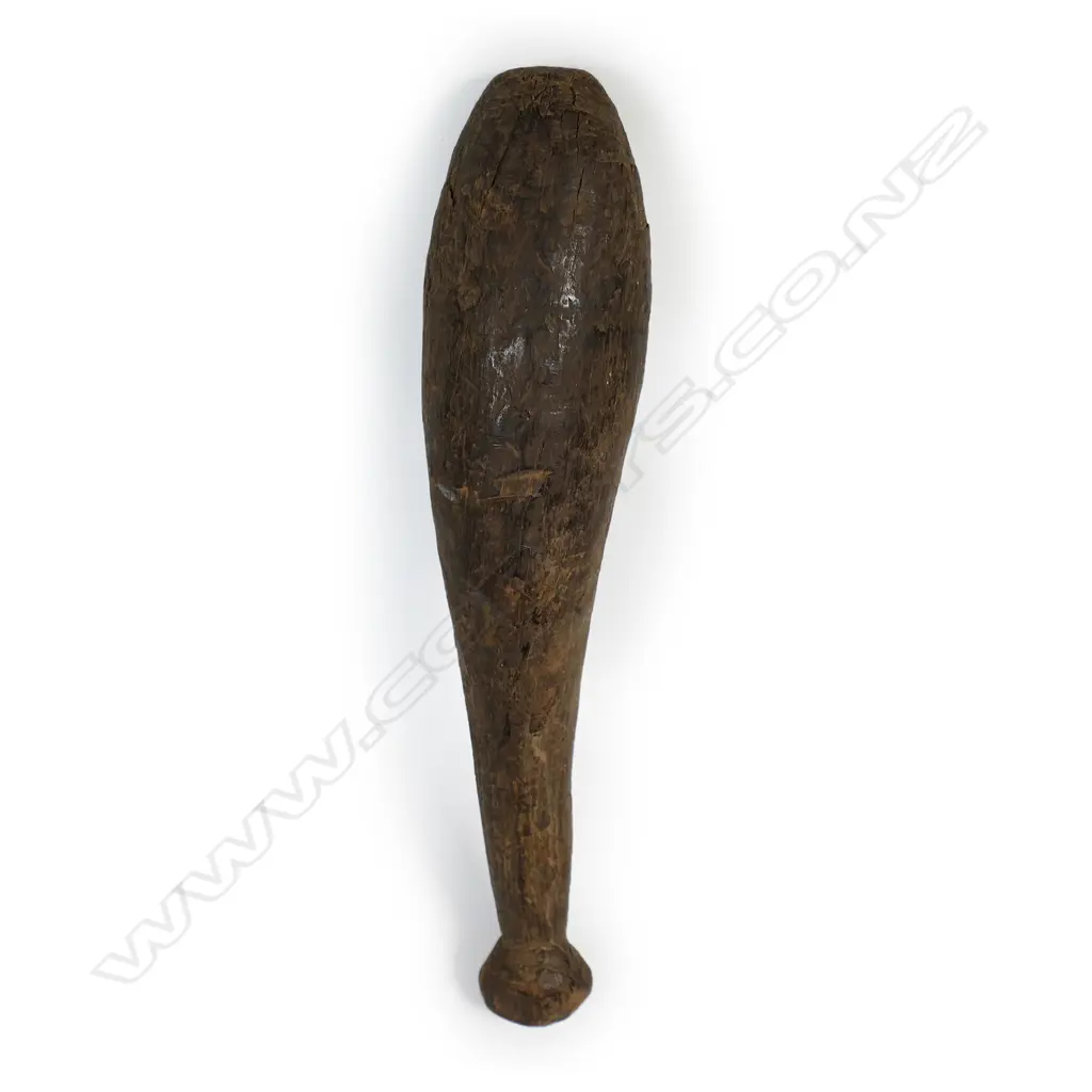 A Māori pre-European wooden pounder, Image 1++