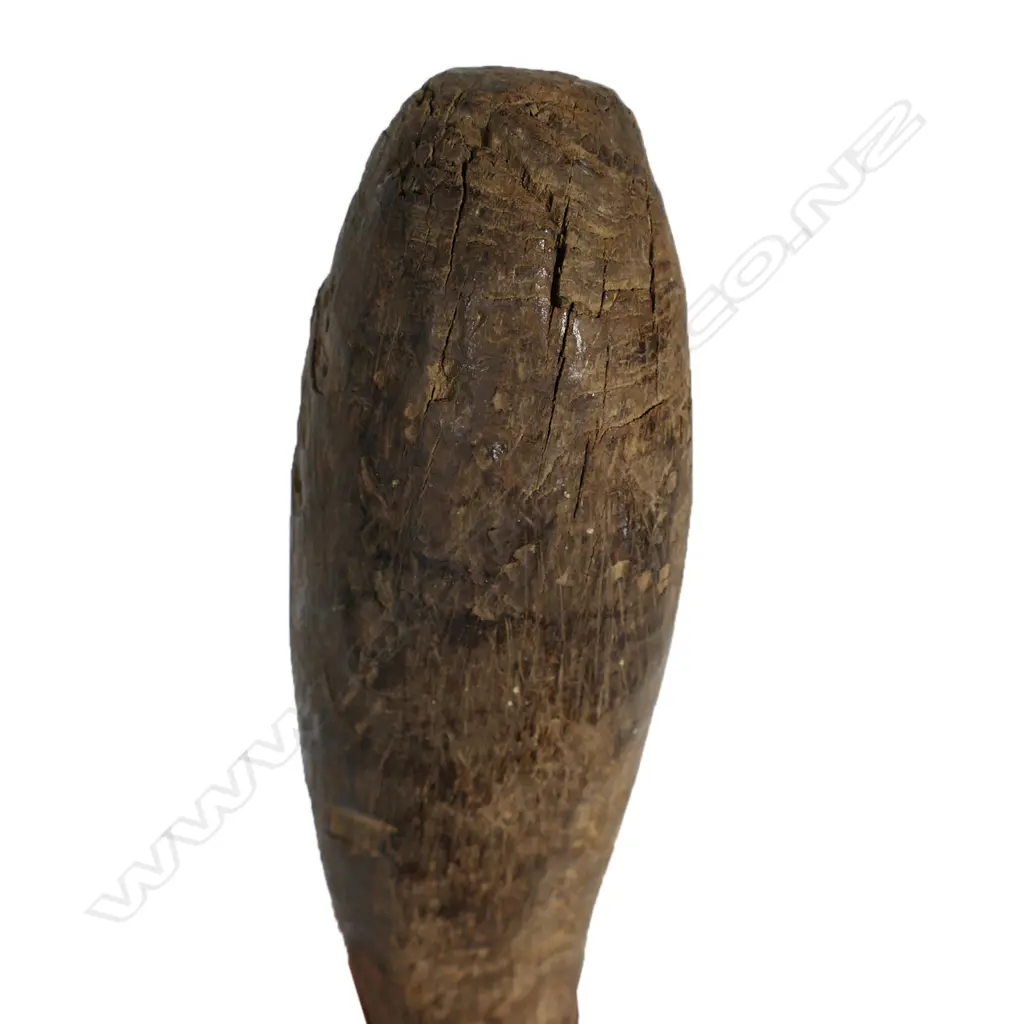 A Māori pre-European wooden pounder, Image 1++