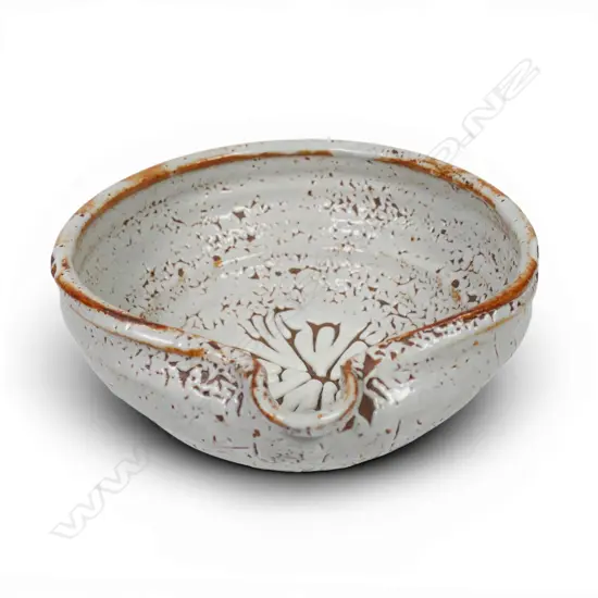 Len Castle pouring bowl,