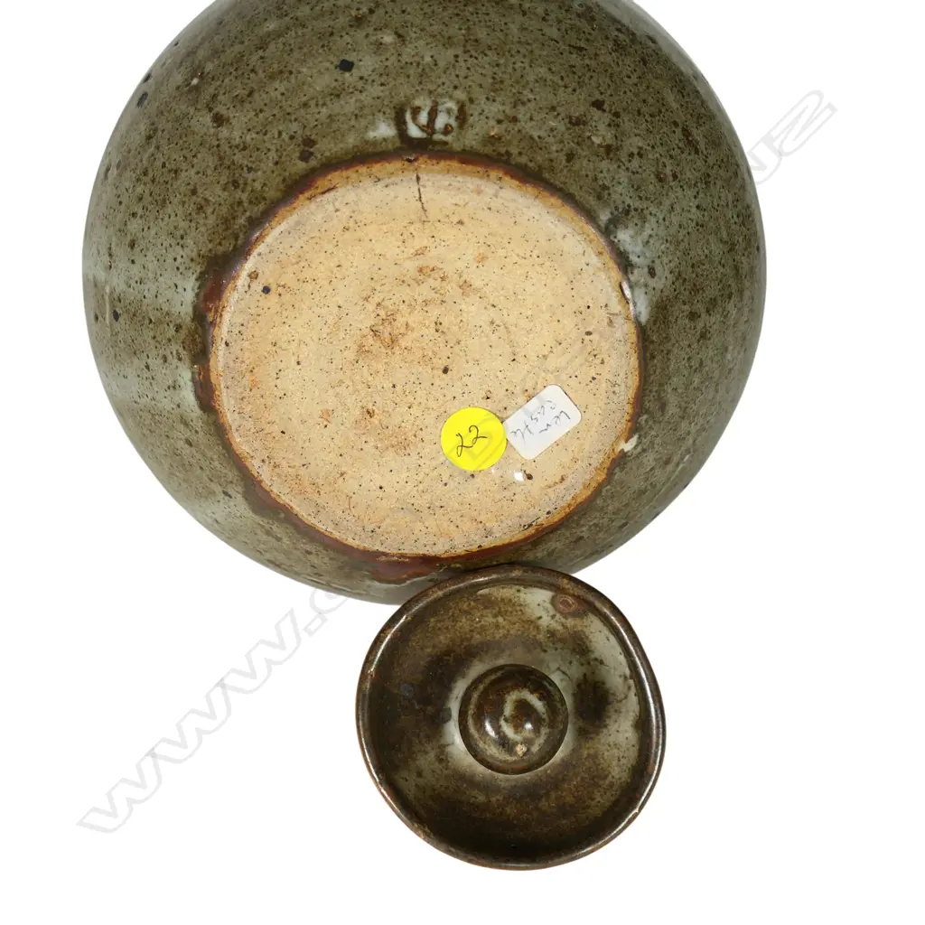 Len Castle coffee pot, Image 1++