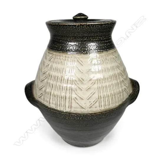 Mirek Smisek Nelson period lidded jar,