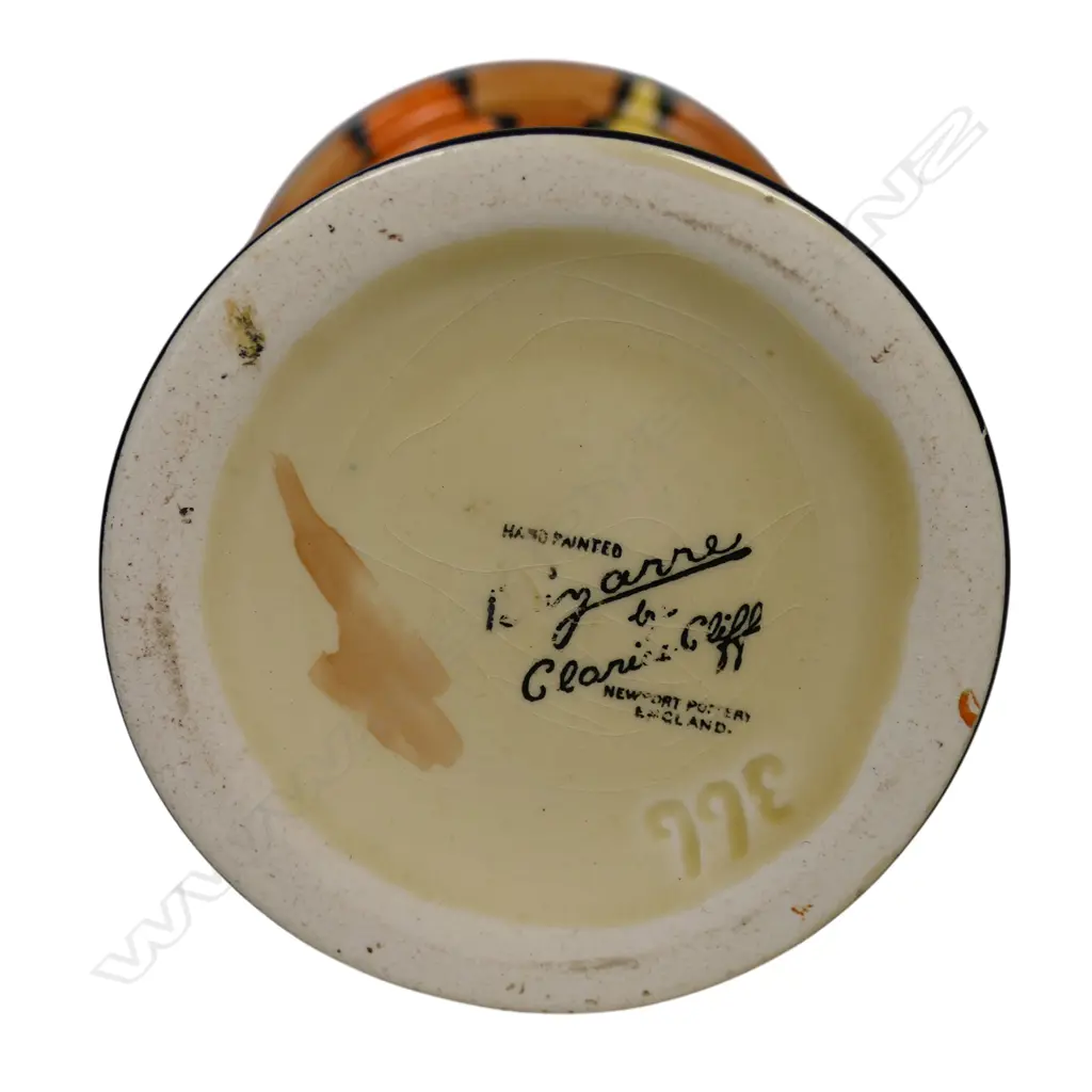 A Clarice Cliff Bizarre stepped vase, Image 1++