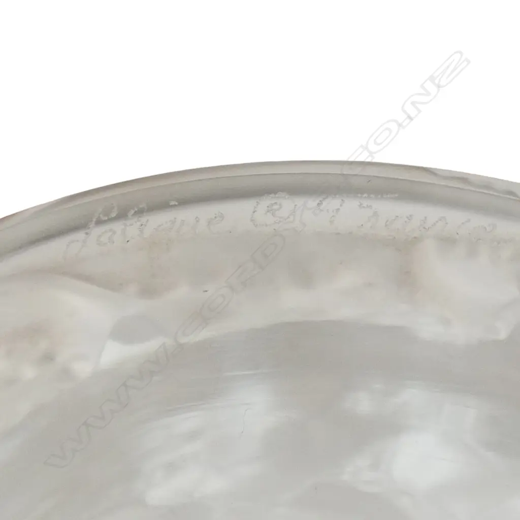 A Lalique Bacchantes vase, Image 1++