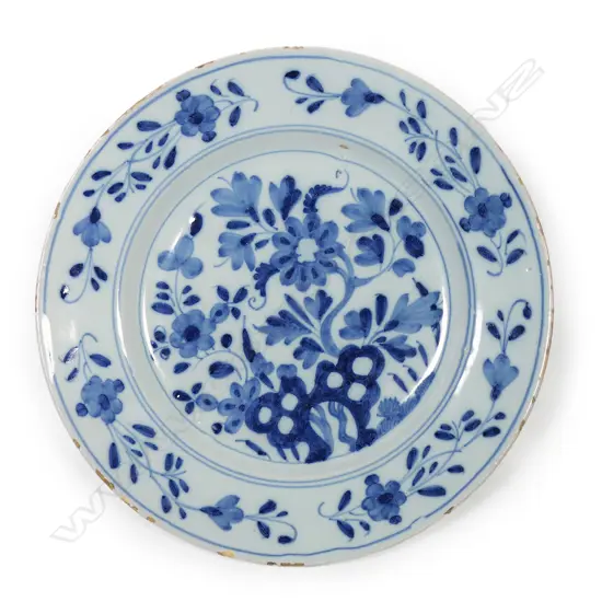 English Delft 18thC tin glaze plate,