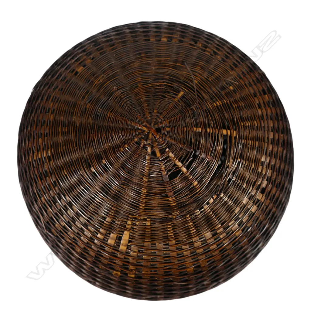 Japanese Meiji period fine quality wall mounting basket, Image 1++
