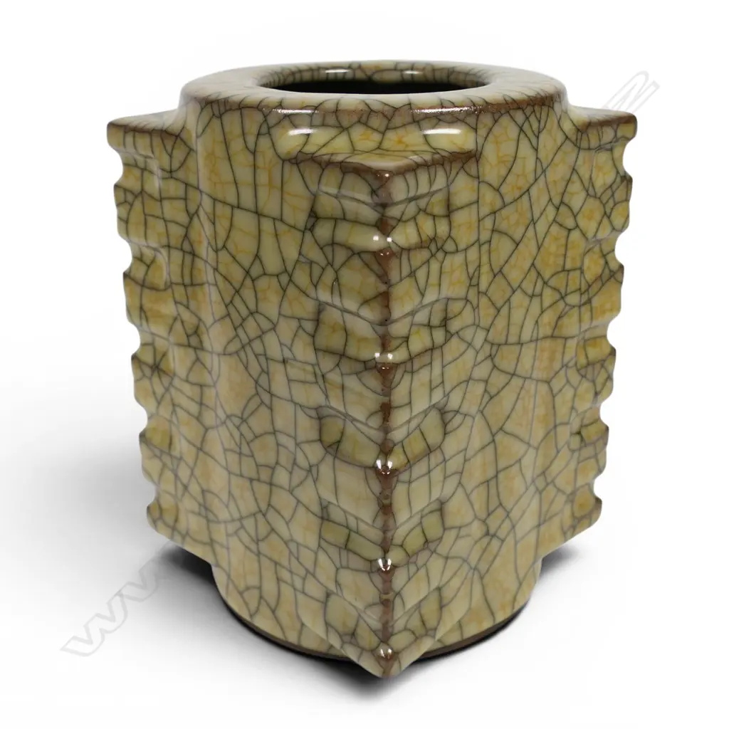 A large Chinese Song style Ge kiln Cong vase, Image 1++