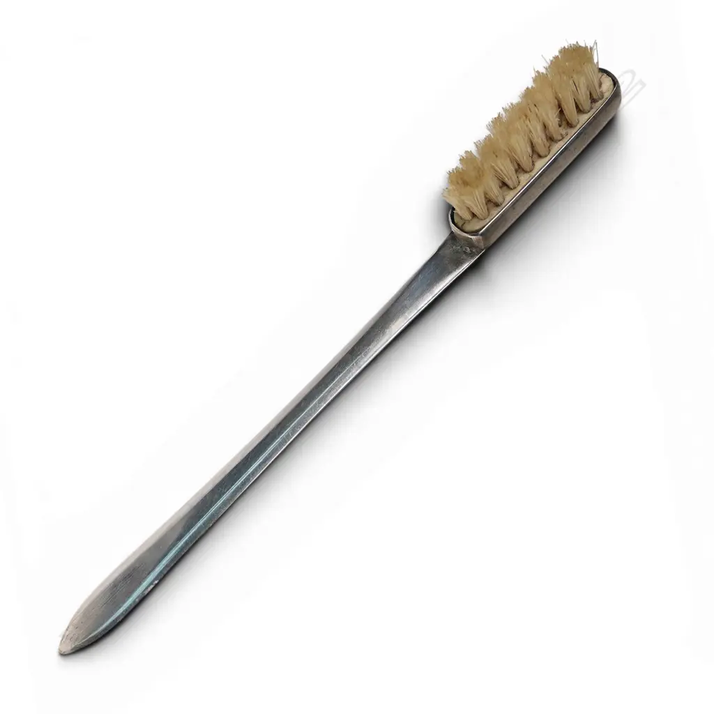 A George III silver moustache brush, Image 1++