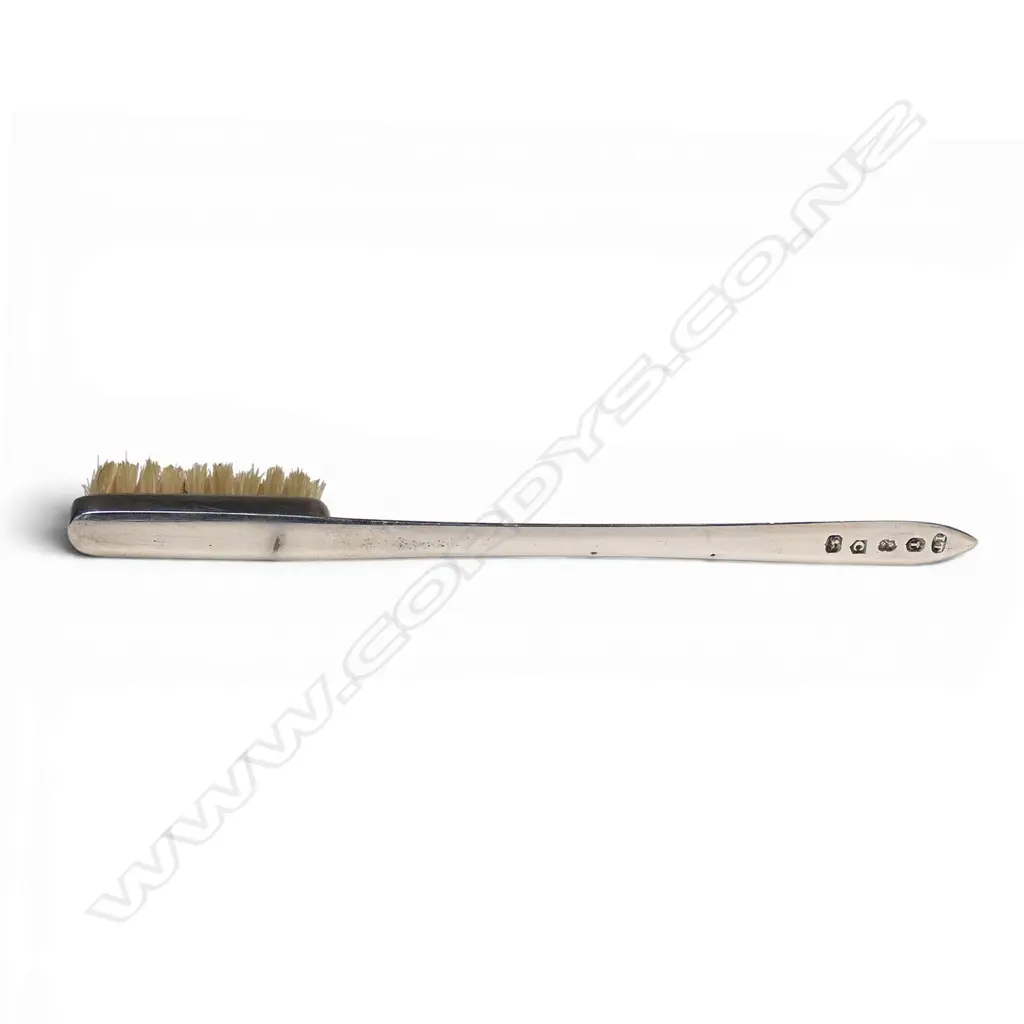 A George III silver moustache brush, Image 1++