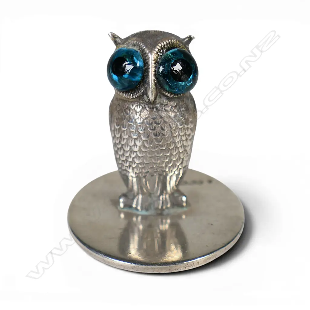 An Edwardian silver owl menu holder, Image 1++