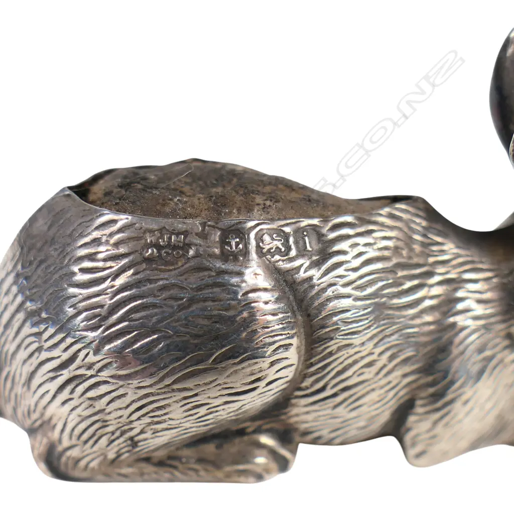 A rare Edwardian silver rabbit pin cushion, Image 1++