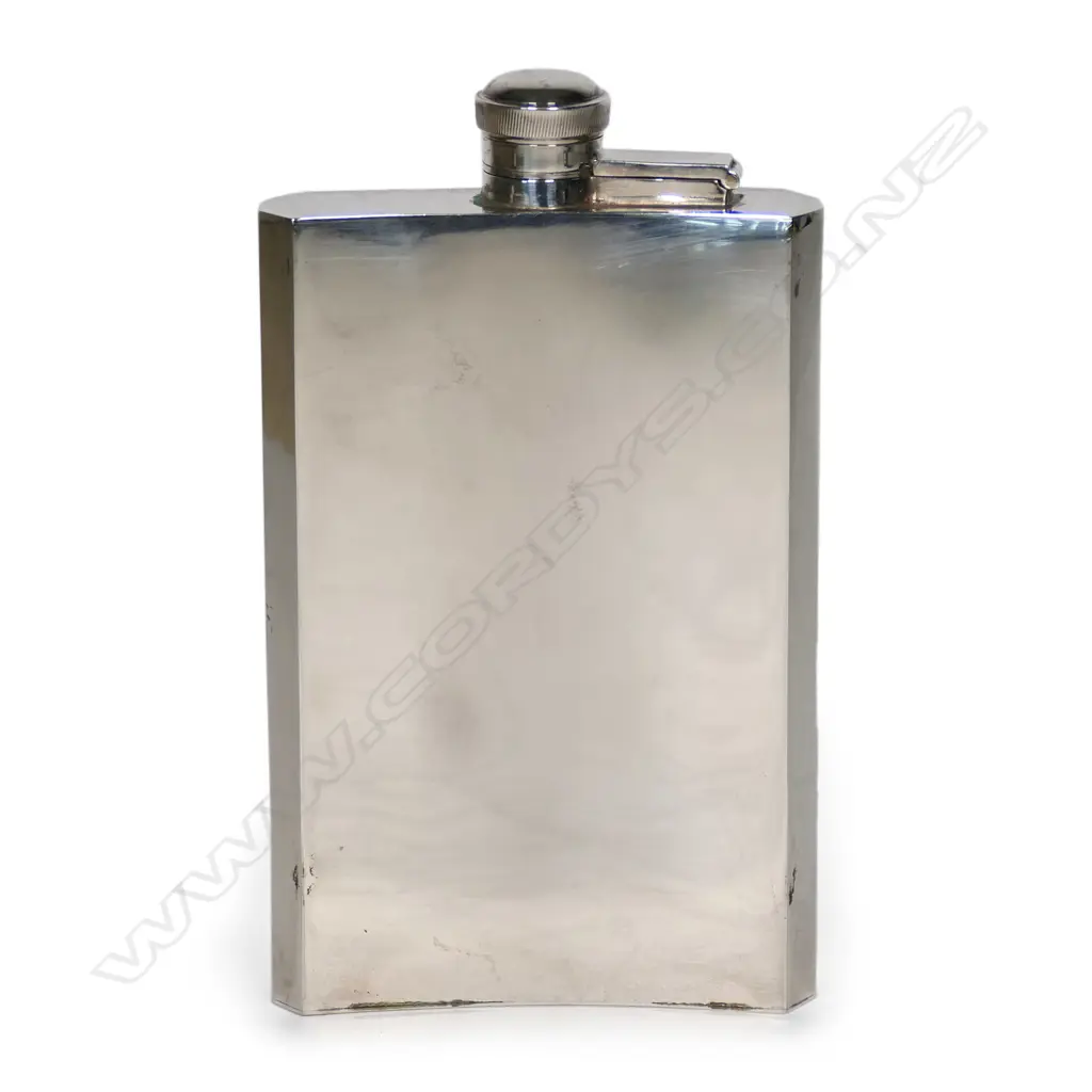 A 20thC silver hip flask, Image 1++