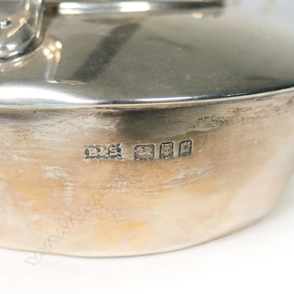 An early 20thC silver spirit kettle and stand, Image 1++