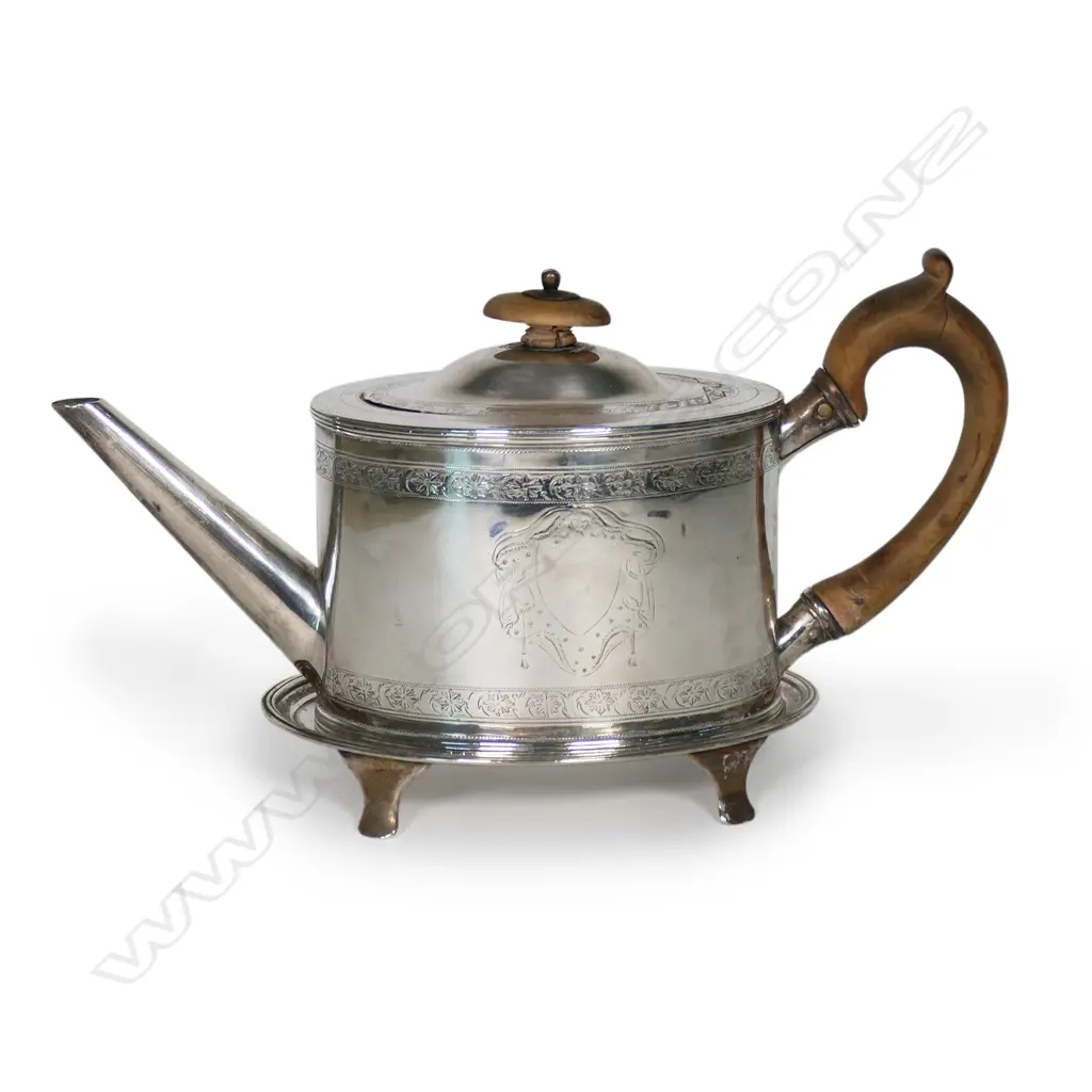 A George III silver tea pot and stand, Image 1++