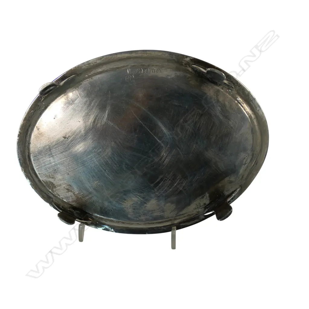 A George III silver tea pot and stand, Image 1++