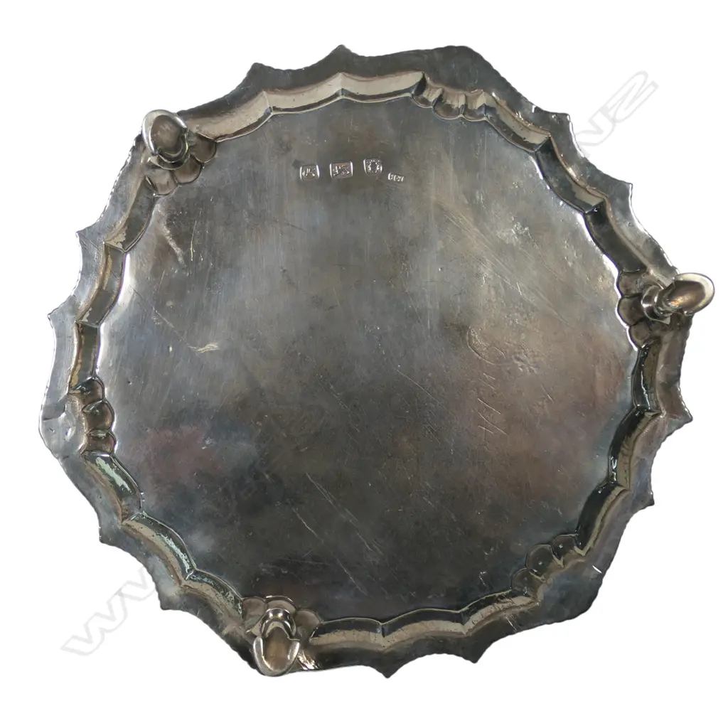 An early George III silver waiter, Image 1++