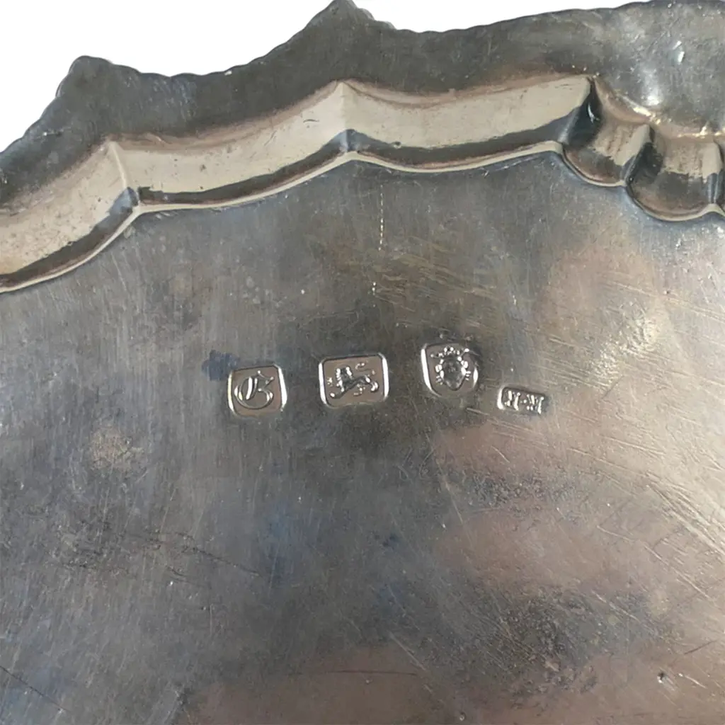 An early George III silver waiter, Image 1++