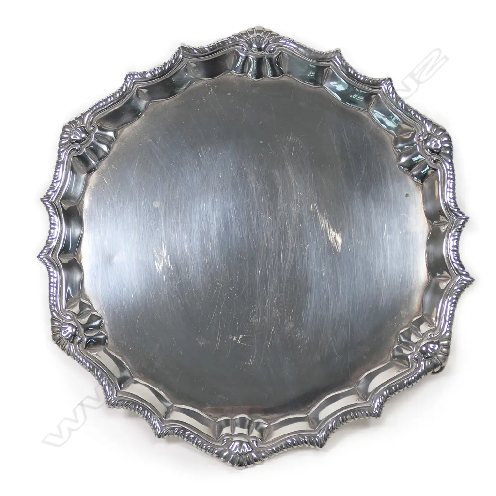 An early George III silver waiter, Image 1++