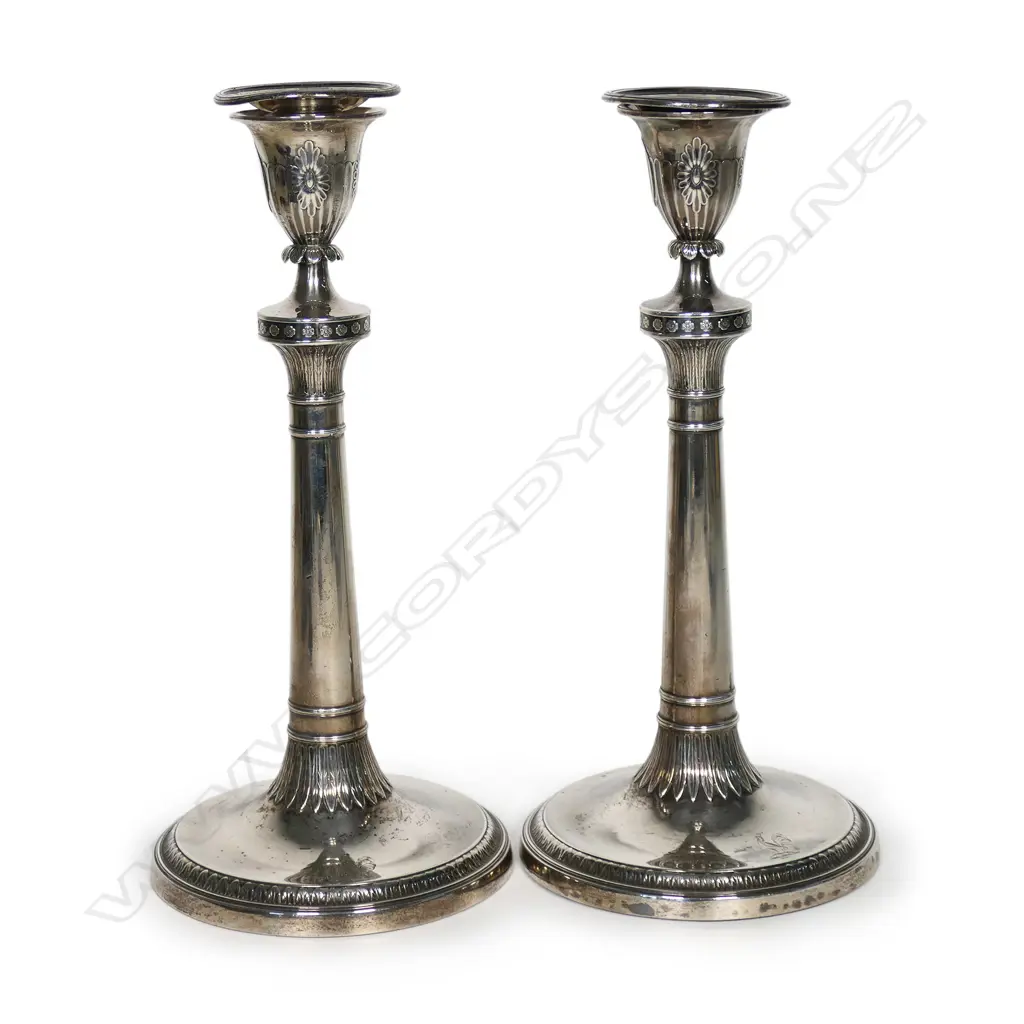 A pair George III Regency silver column candlesticks, Image 1++