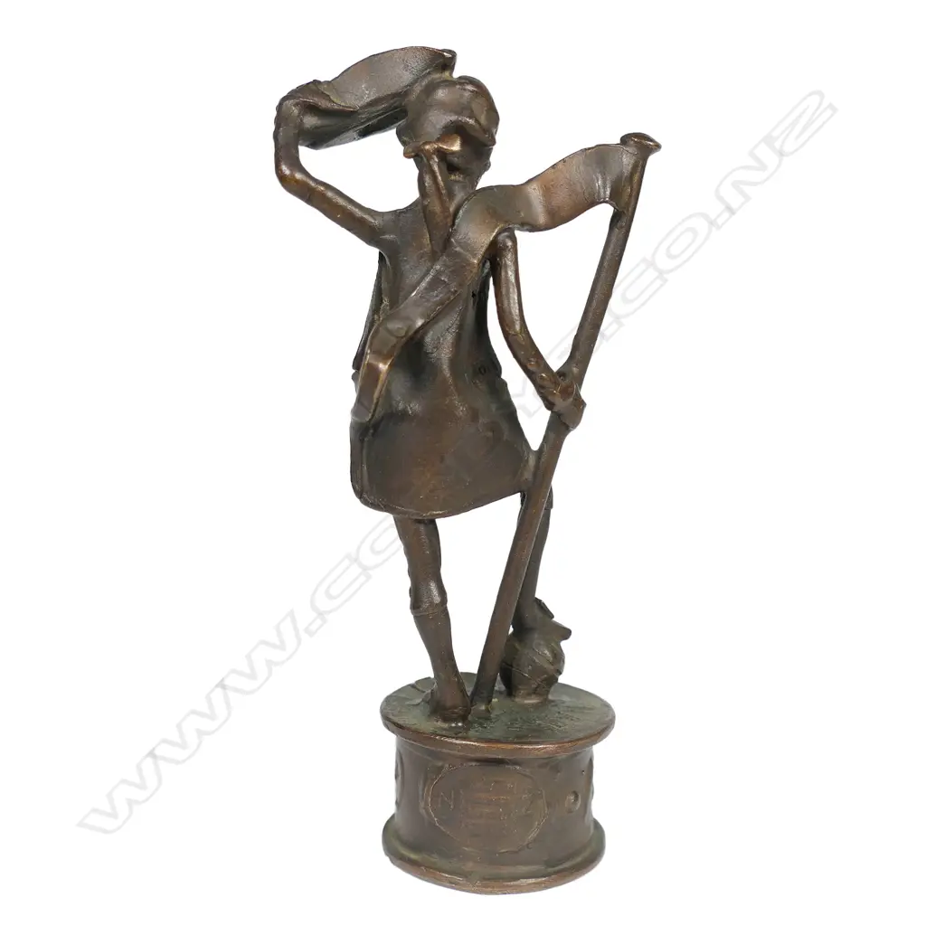 Paul Beadle 'Captain Cook 1769' bronze, Image 1++