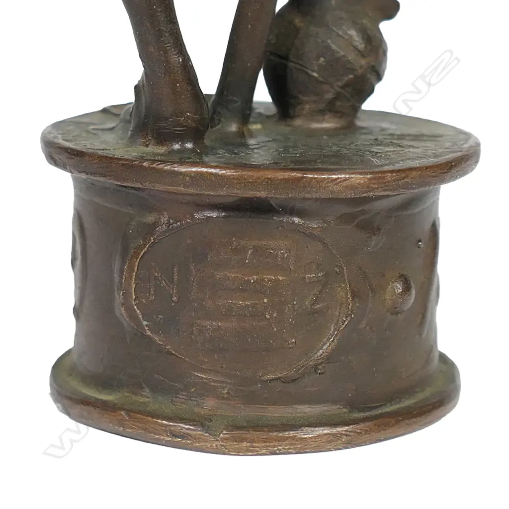 Paul Beadle 'Captain Cook 1769' bronze, Image 1++