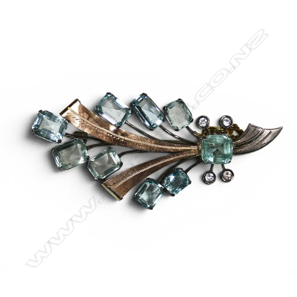 A vintage 9ct gold and silver aquamarine and diamond brooch, Image 1++