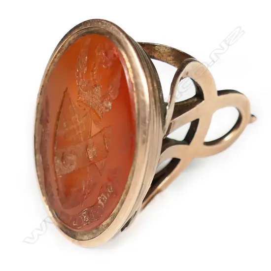 A large Victorian 9ct rose gold and agate fob seal,