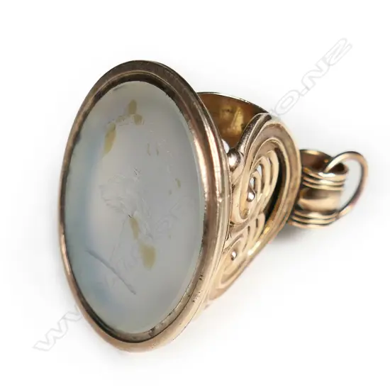 A large early 19thC 15ct gold intaglio cut chalcedony seal,