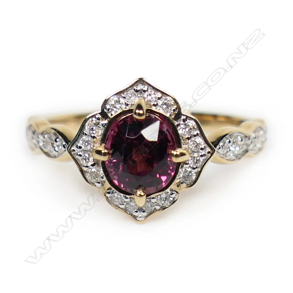 A 14ct gold rhodolite garnet and diamond ring, Image 1++