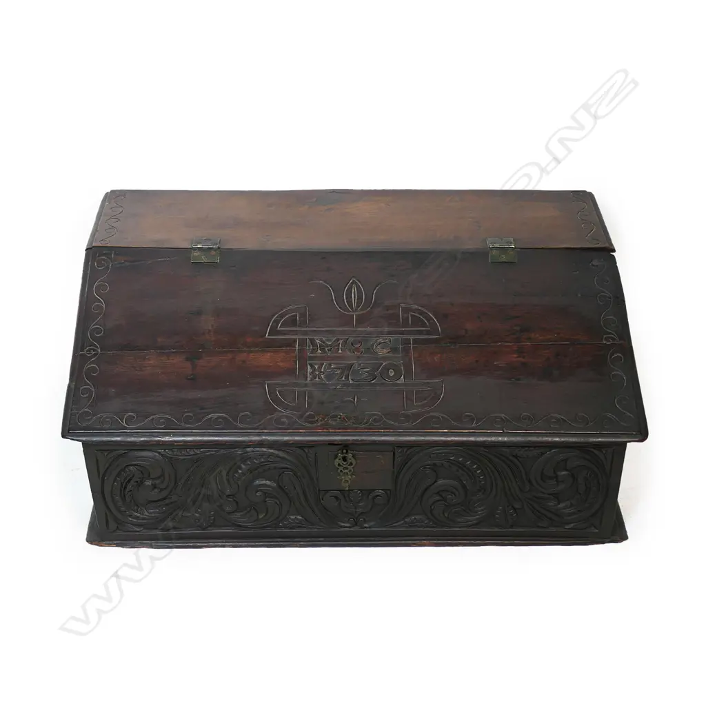 An 18thC oak bible box, Image 1++