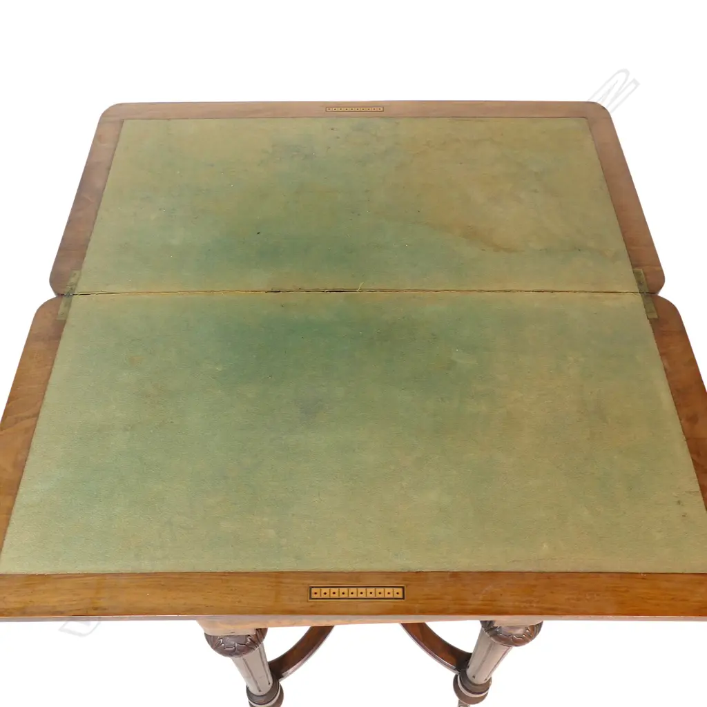 A Victorian burr walnut games table, Image 1++
