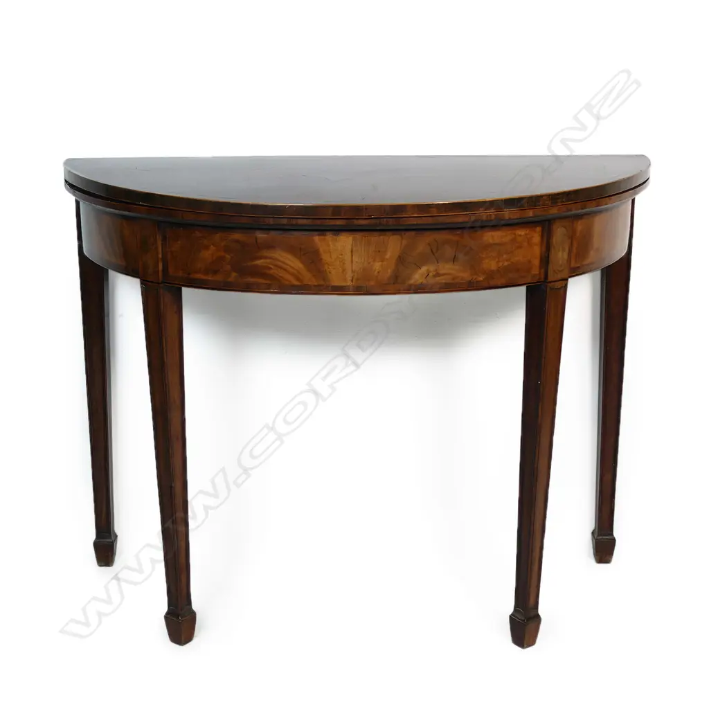 George III Sheraton quality cross-banded flame mahogany fold-over top card table, Image 1++
