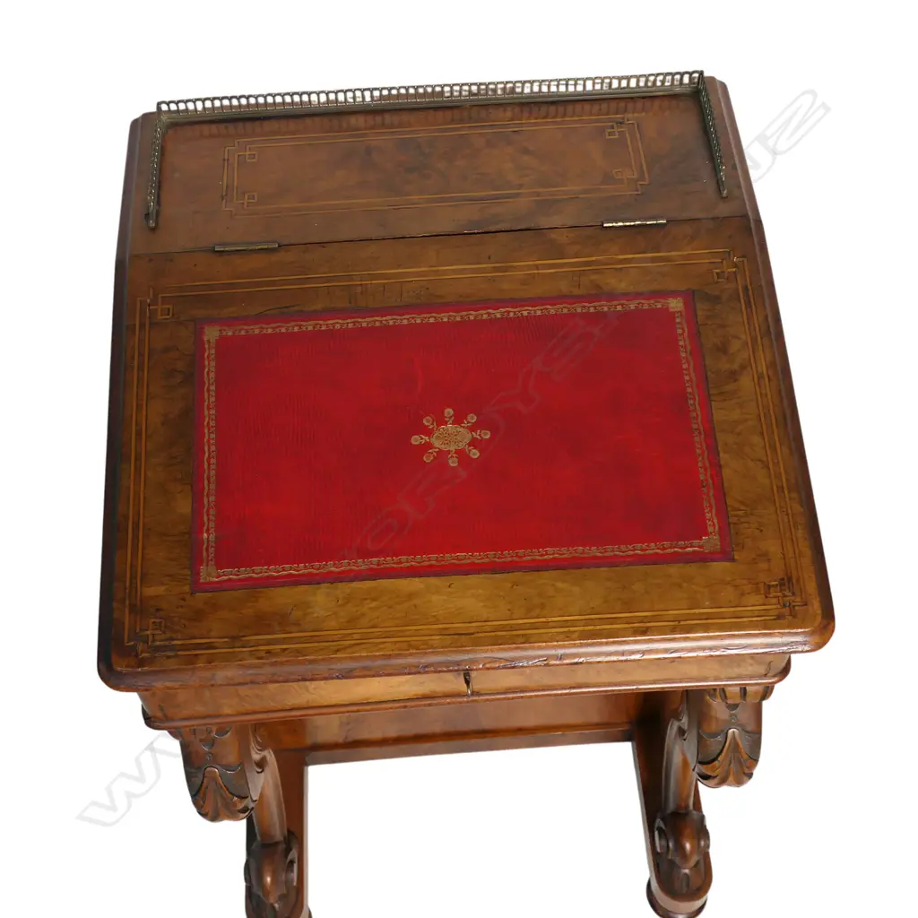 A Victorian walnut Davenport, Image 1++