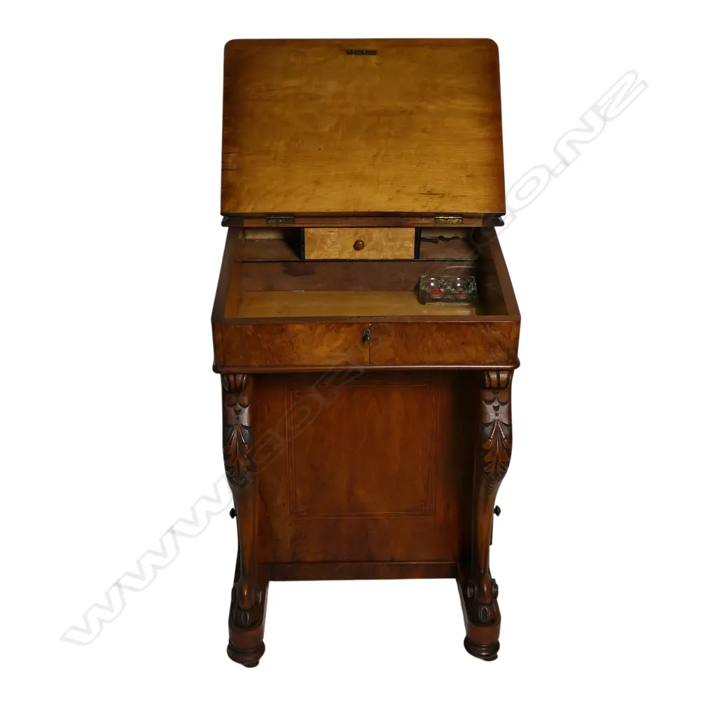 A Victorian walnut Davenport, Image 1++
