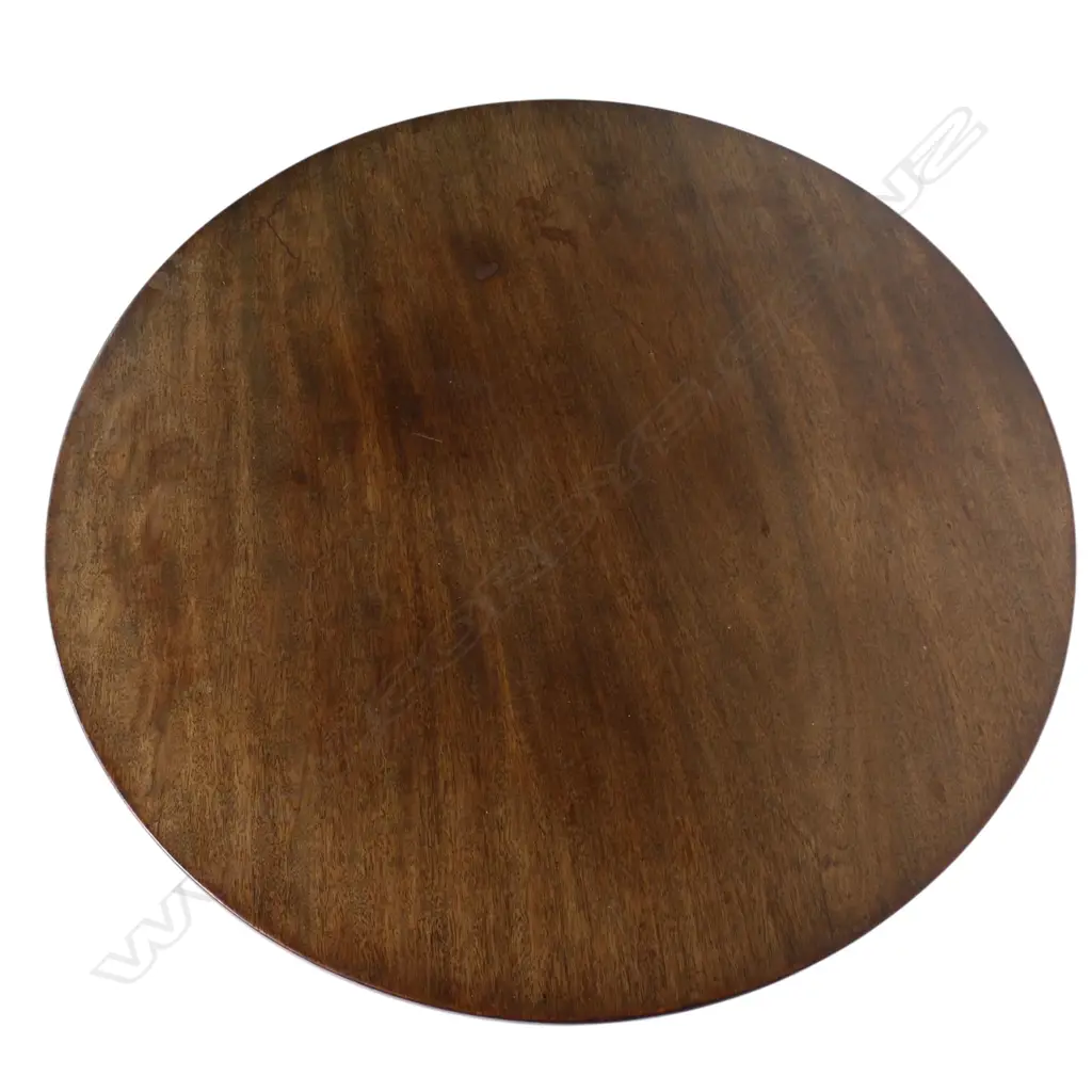 A Georgian mahogany tilt top wine table, Image 1++