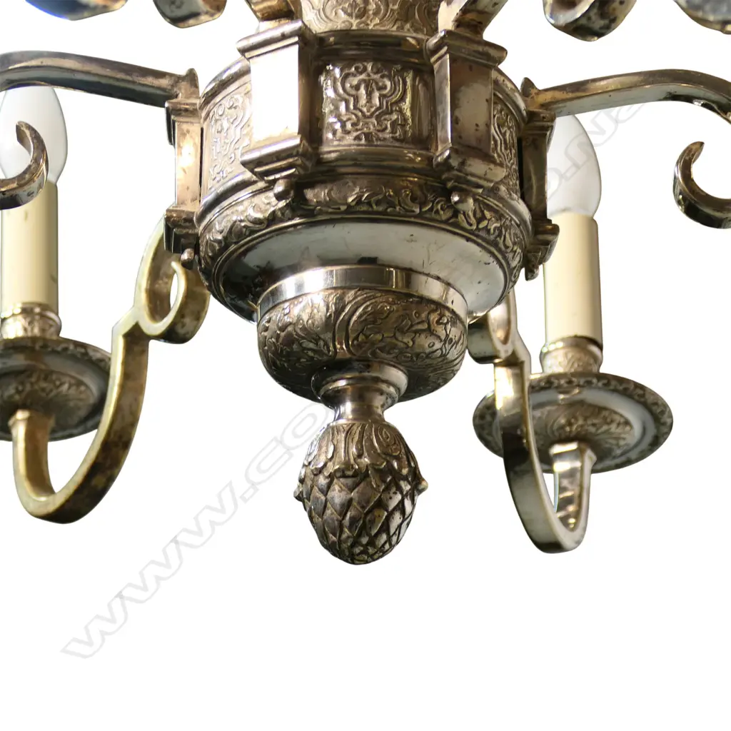 An early 20thC silver plate chandelier, Image 1++