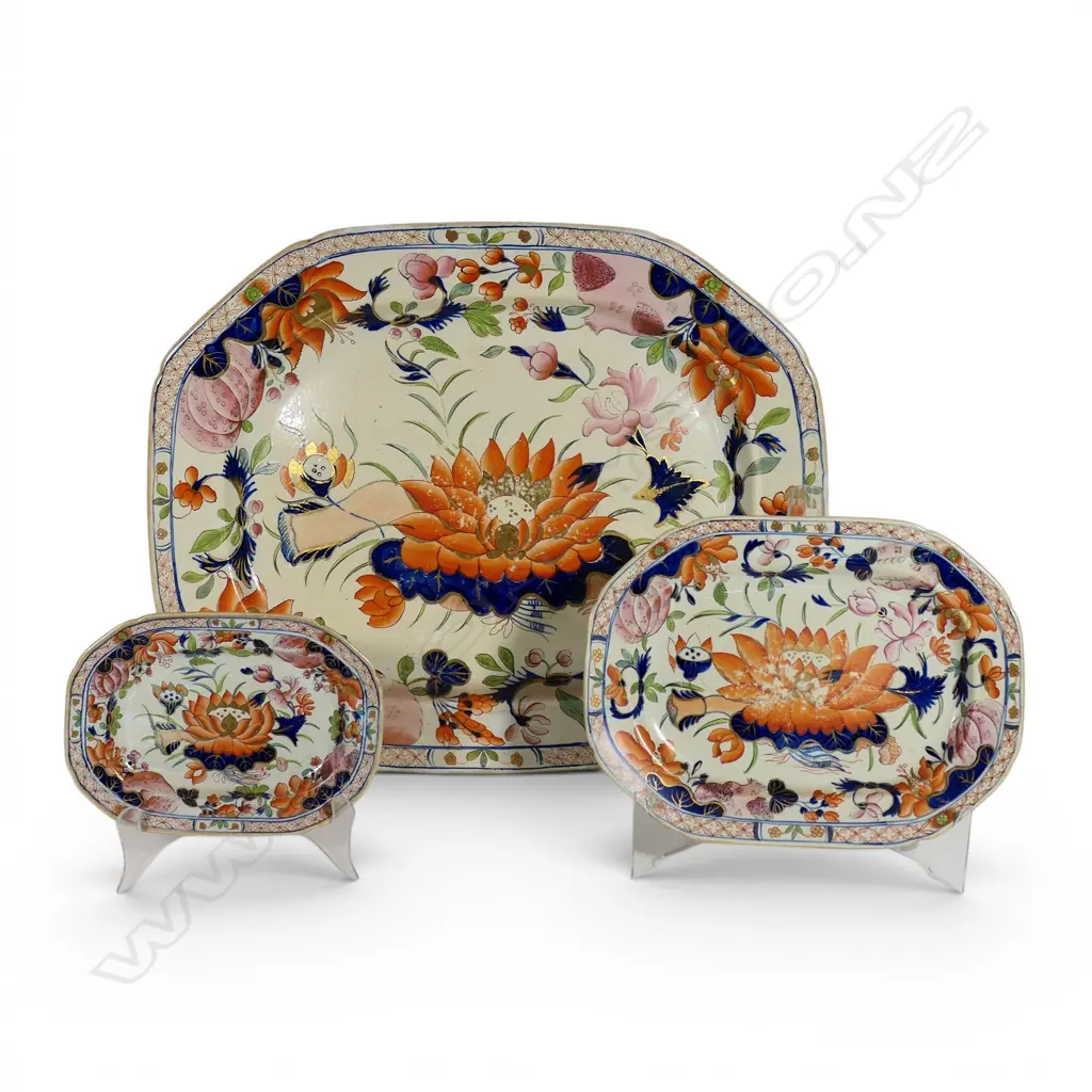 A George III / George IV Mason’s Ironstone uncommon ‘Water Lily’ Pattern china set of three ashettes, Image 1++