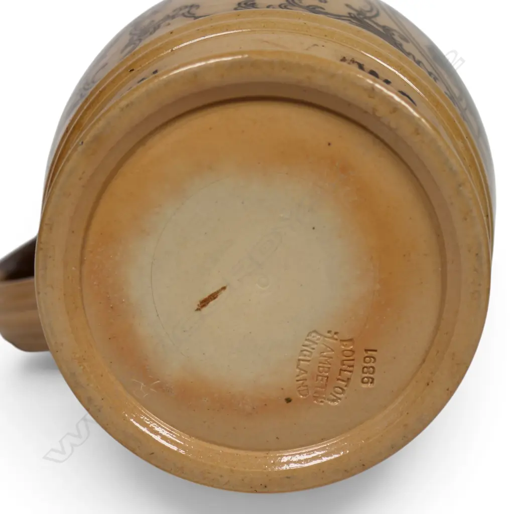 A Victorian Doulton Lambeth portrait jug, Image 1++