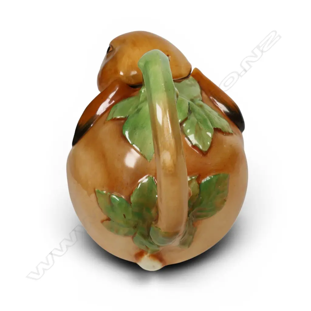 A rare Royal Doulton Bunnykins tea pot, Image 1++