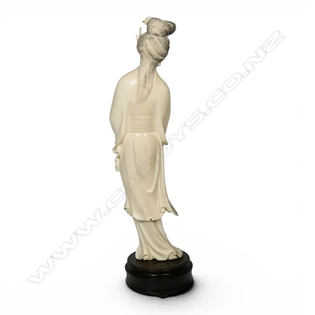 A tall carved solid ivory figurine of Guanyin, Image 1++