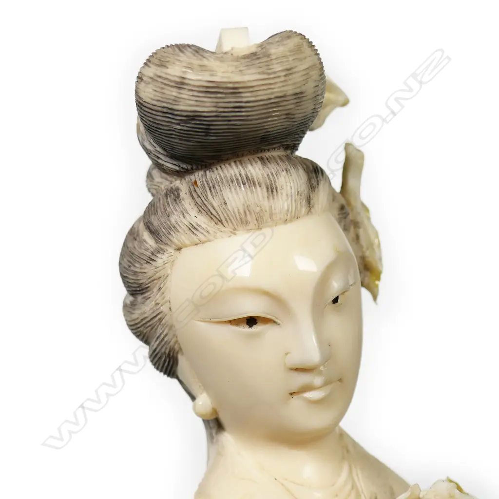 A tall carved solid ivory figurine of Guanyin, Image 1++