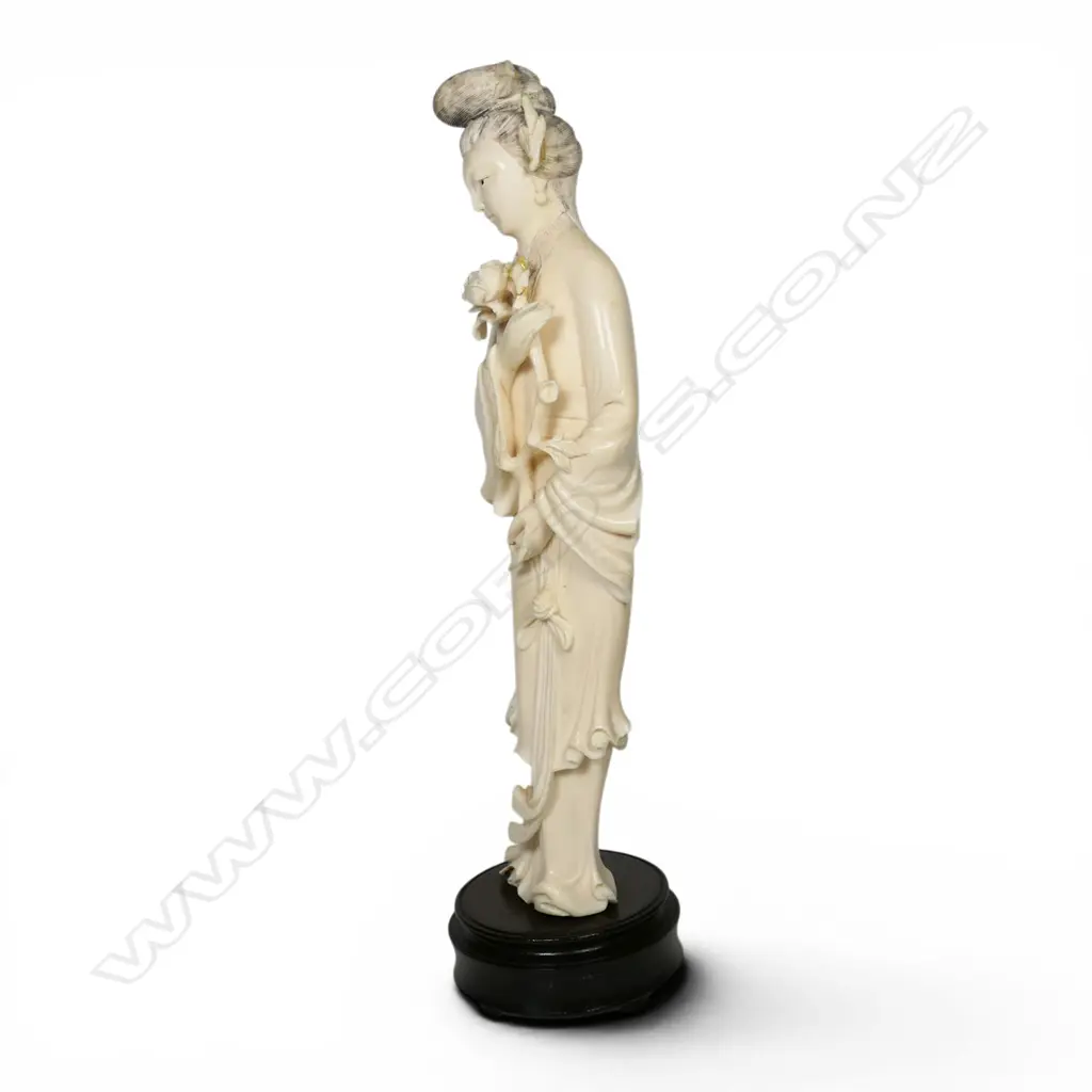 A tall carved solid ivory figurine of Guanyin, Image 1++