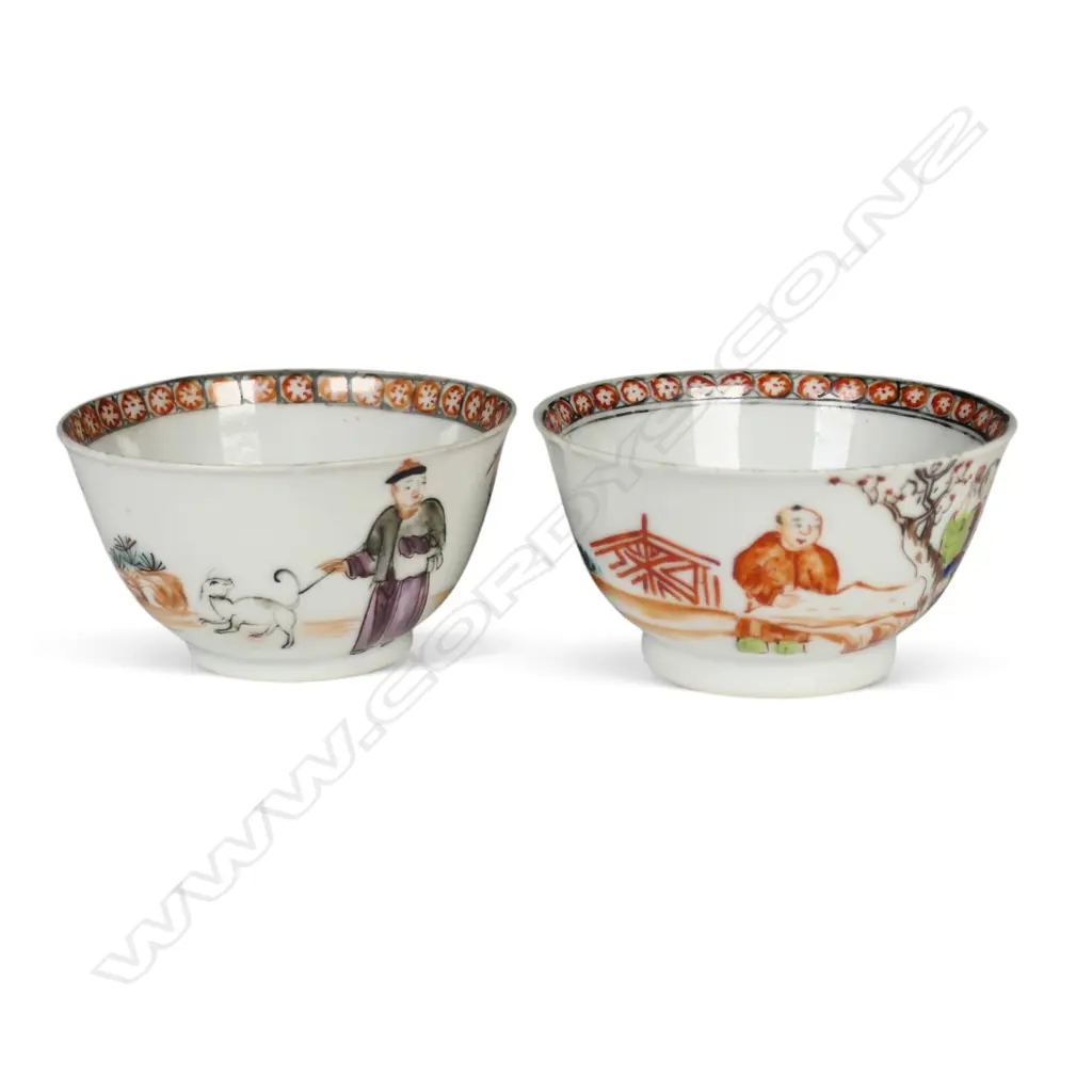 A pair of 18thC famile rose tea bowls, Image 1++