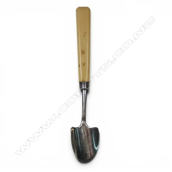 A George III silver bladed stilton cheese scoop,